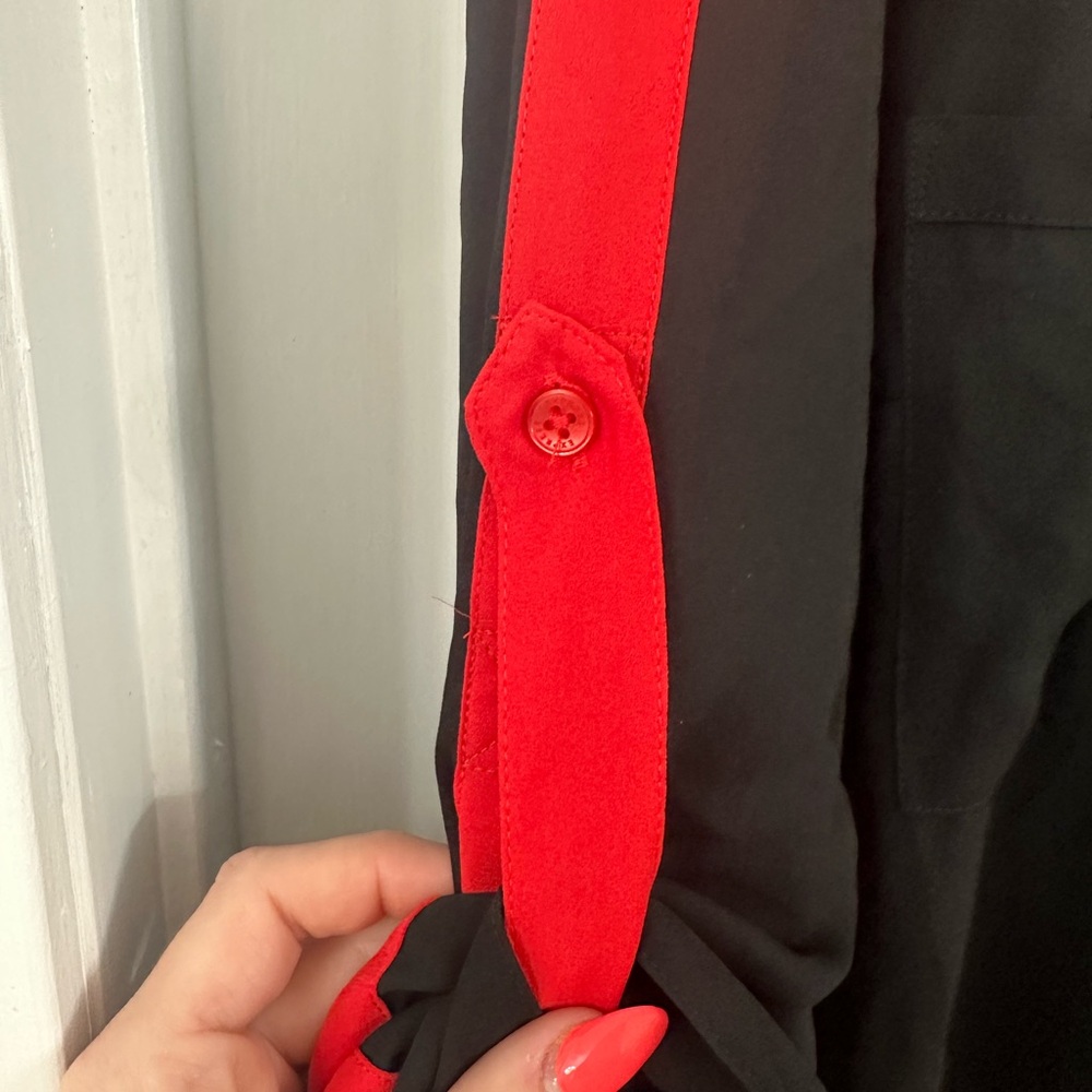EXPRESS Black and Red Slim Fit Portofino Shirt (Size XL) - Picture 5 of 5